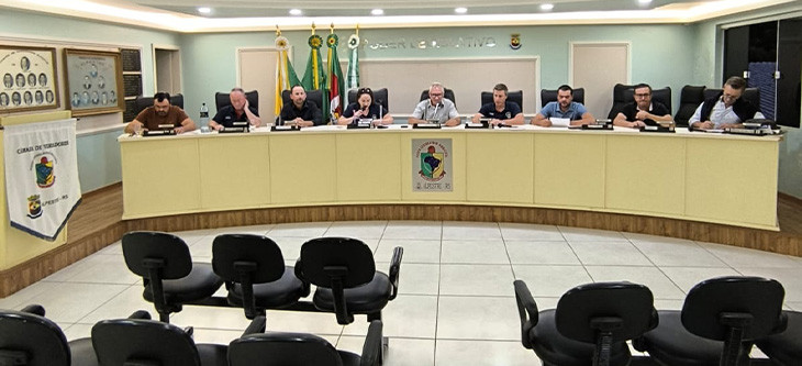 REALIZADA SESSÃO EXTRAORDINÁRIA NESSA SEXTA FEIRA DIA 16/05.